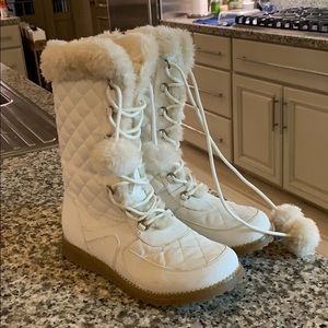 Ladies creme boots